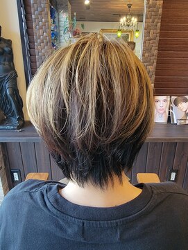 サロンドソア(Salon de soA) ナチュラルインナーカラー。