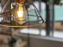 グリン(GRIN)の雰囲気(チャームポイントのペンダントライト)