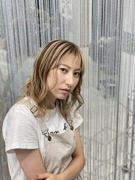 アイズ 本厚木(AIZU) ミルクティーベージュ/バレイヤージュ