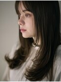 小顔　フェミニン　ロング　アッシュブラウン　レイヤースタイル