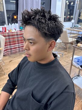 ユイマァルスロウ(YUIMARL SLOW) パーマするとかっこよさ倍増【スパイキーパーマ】