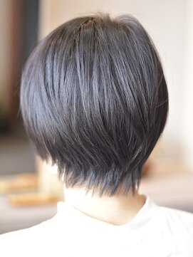 スイ(Sui) 黒髪ショート/浮きやすい襟足の方にもオススメ/絶壁解消◎