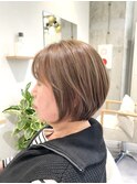 ショートボブ/白髪ぼかしハイライト/透明感カラー