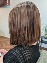 ウィスカーヘアー(whisker hair) 白髪ぼかしハイライト ピンクベージュ