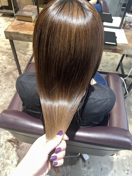 フークフーク(HOEK HOEK) つやっつやさらっさら縮毛矯正♪