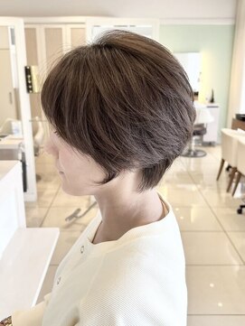 アッシュ 長津田店(Ash) 大人の雰囲気丸みくびれショートレイヤー