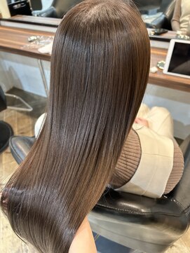 ミラ(MIRA) マロンカラー/ブリーチ無しカラー/秋冬カラー/梅田美容室