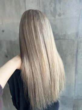 ヴァーチュ(Virtue) ホワイトベージュ