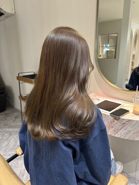 ロマリア ヒルズ 表参道 原宿(Lomalia HILLS) ベージュケアカラー[表参道/原宿/ダブルカラー/ケアブリーチ]