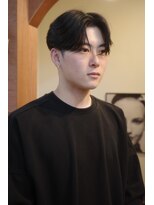 エディ(Edy)&nbsp;メンズセンターパートコンマバングケアパーマ韓国ヘアカルマヘア