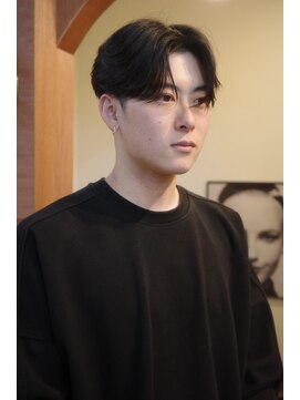 エディ(Edy) メンズセンターパートコンマバングケアパーマ韓国ヘアカルマヘア