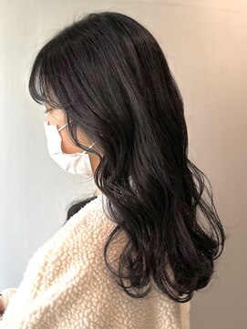 エリマバイフィフス 調布(elima by fifth) ツヤ感たっぷりワンカラーのロングレイヤー