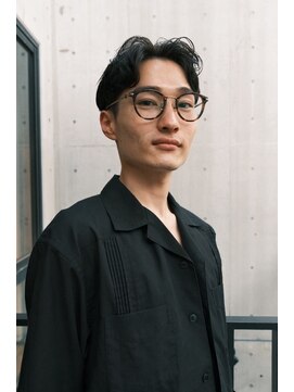 ブークル(boucle) センターパート　ビジネス髪型　就活髪型　就活ヘア