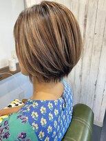 アースエレガンス 田町店(EARTH Elegance)&nbsp;襟足スッキリ×ショートボブ×縮毛矯正×白髪ぼかしハイライト
