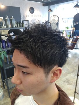 オーパスクリエ (OPUS CREER) 無造作2ブロックショート