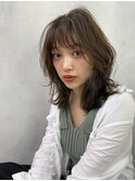 ミディアムウルフ_厚めバングローライトスリークボブ_27210