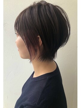 ジュエ ヘアー デザイン(Jue hair design) インナーカラーを入れたショートスタイル