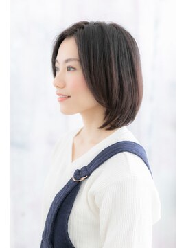 ミック ヘアアンドビューティー 大山店(miq  Hair&Beauty) センターパートで大人かわいい黒髪ダークカラーツヤ感ボブディa