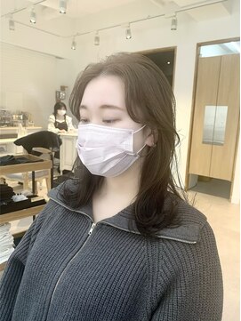 ネオリーブ クーロ(Neolive curro) 根元パーマでふんわりキープ♪