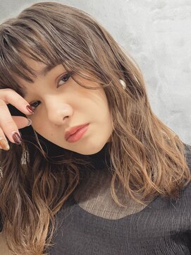 オリンテ バイ レシッド 表参道(orente by rcid) セミロングシアーウェーブ顔周りレイヤー×ミルクティーアッシュ