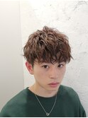 ツイストスパイラルパーマツーブロックマッシュショートレイヤー