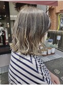 グレー×ベージュのバレイヤージュbob