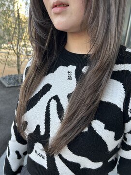 タブーオー(TABOO.O) レイヤーカット　グレージュカラー