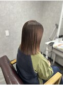 ぱつっとミディアムボブ