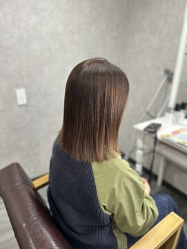 ニーノ(NI-NO) ぱつっとミディアムボブ