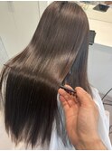 柔らかく仕上げたストレート