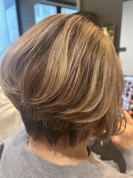 ヒスイバイケンジ(hisui by KENJE) 大人ショート/ふんわりショート/白髪ぼかし/ハイライト