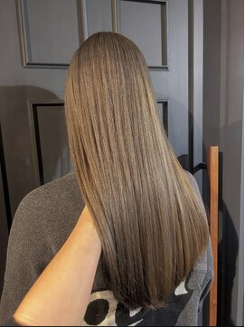 ブライト 関目(Breit) ヘーゼルベージュ