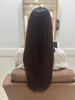 エフプラス(fplus)&nbsp;【髪質改善】凛とした美しさ、大人の上質ロング【Y00079】