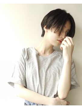 モリオフロムロンドン 原宿本店(morio from London) 【morio 原宿】ハンサムショート 前髪なし センターパート 黒髪