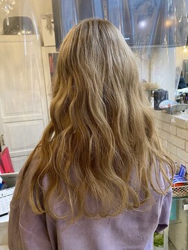 ビランチェ 池袋(bilancia) ケアブリーチ/ダブルカラー/ハイミルクティー【池袋/池袋東口】