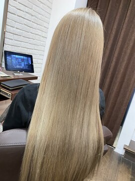 シカ 神戸三宮元町店(Cica) 【Cica 神戸三宮元町】ハイトーン　ミルクティーベージュ