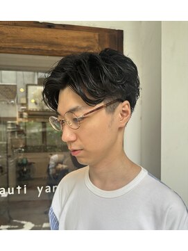 カウチ(Kauti) センターパートパーマ