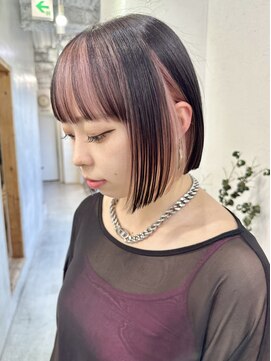 キラ 原宿(KILLA) イヤリングカラー_インナーカラー_こなれミディ_レイヤー_前髪