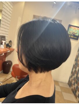 ヘアメイク フレンシア(hair make flencia) 乾かすだけで決まる！大人の美艶シルエットボブ【084スタイル】