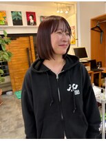 ツネ ヘアアンドヘッドスパ(TsuNE hair&head spa)&nbsp;顔周りレイヤー　ピンクブラウン　チェリーレッド