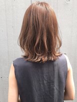 キリ 表参道(kyli)&nbsp;毛先パーマアッシュブラウン ローライト 外ハネボブ　桐山