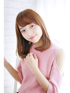 プティルカ ディーシー本店(PutiLuca D.C.) 厚め前髪とツヤ感の内巻きワンカール