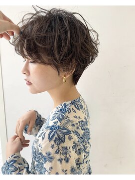 グロウミドル(GROW middle) 大人可愛いゆるふわマッシュスタイル【middle】丸岡奈央