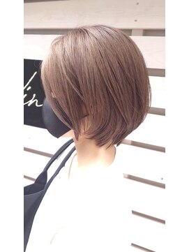 ヴィンチェーレ(VINCERE) ショート