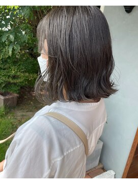 ヘア プロデュース キュオン(hair produce CUEON.) 切りっぱなしボブ×透明感カラー×オリーブグレージュ