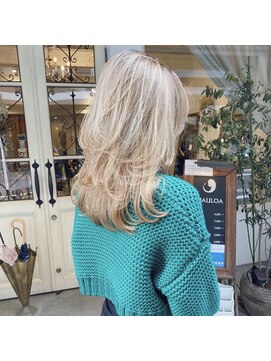 マウロア(MAULOA) "ウルフレイヤー×根元残しのハイトーンカラー"ayumi