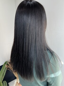 イリ 梅田(ili) ブリーチ無しグレー