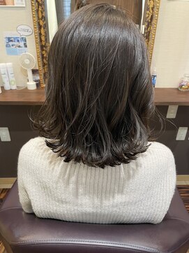 ヘアーズロー(hair's LOWE) 透明感×グレージュカラー　外はねボブ　愛されボブ