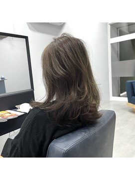 チーク(CHiiK) ベージュ