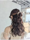 お呼ばれヘアセット　ふわふわお団子ハーフアップ